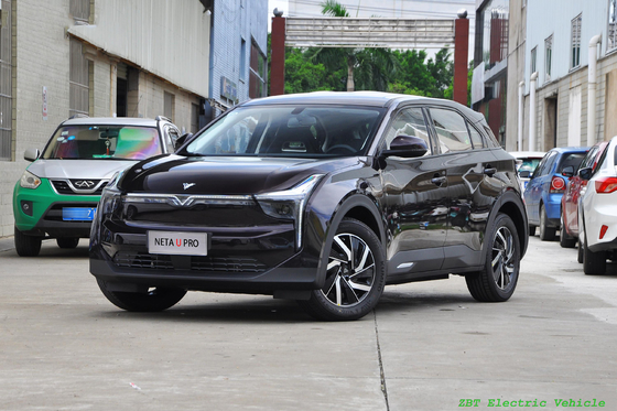 Favorables vehículos de pasajeros autos eléctricos puros de Neta U con el techo corredizo abrible 50-70kWh