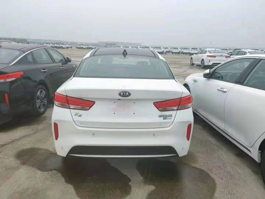 Velocidad híbrida de Kia K5 2.0L GLS 6 EN el coche de tamaño mediano usado sedán 115kw