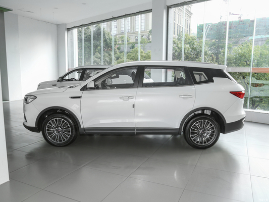 El coche blanco SINOTRUK VGV del depósito de gasolina 55L 7 Seater utilizó SUV manual 175 kilómetros por hora