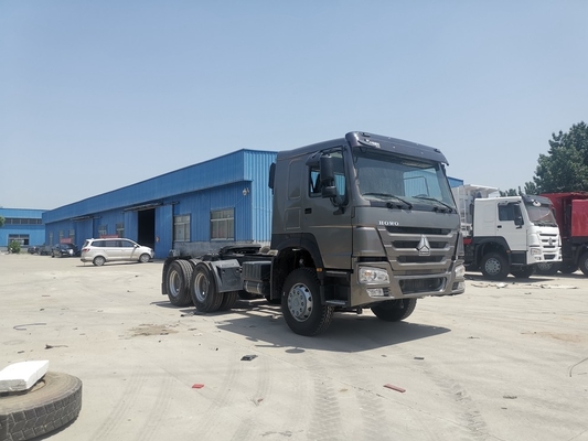 385 HP Sinotruk Howo 6x4 utilizaron los camiones resistentes 6x4 ZZ4257N3247C1