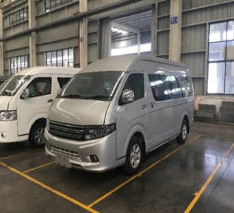 La gasolina 15 Seater de Changan Hiace los 5.4m utilizó el motor del autobús 3TZ del pasajero