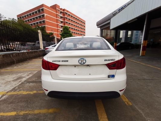 Coche eléctrico 100kw 260NM del sedán EU260
