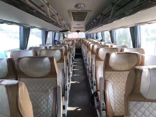 Kinglong 51 Seater utilizó el euro 4 del autobús YC6L330-42 233kw del pasajero