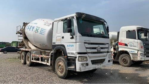 el mezclador concreto de 14m3 Sinotruk utilizó euro resistente de los camiones 4 340HP