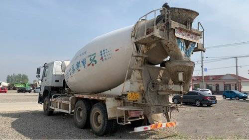 el mezclador concreto de 14m3 Sinotruk utilizó euro resistente de los camiones 4 340HP