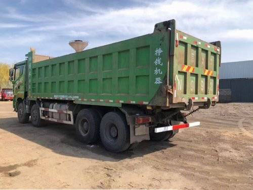 12 neumáticos Faw utilizaron la velocidad resistente 8*4 manual 430HP de los camiones 12
