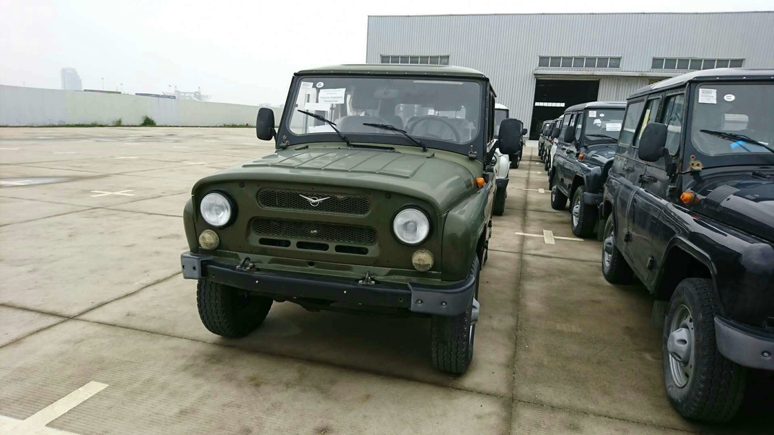 5 impulsión UAZ Hunter Used Motor Vehicle 2.7L 128HP de la rueda del manual 4 de la velocidad